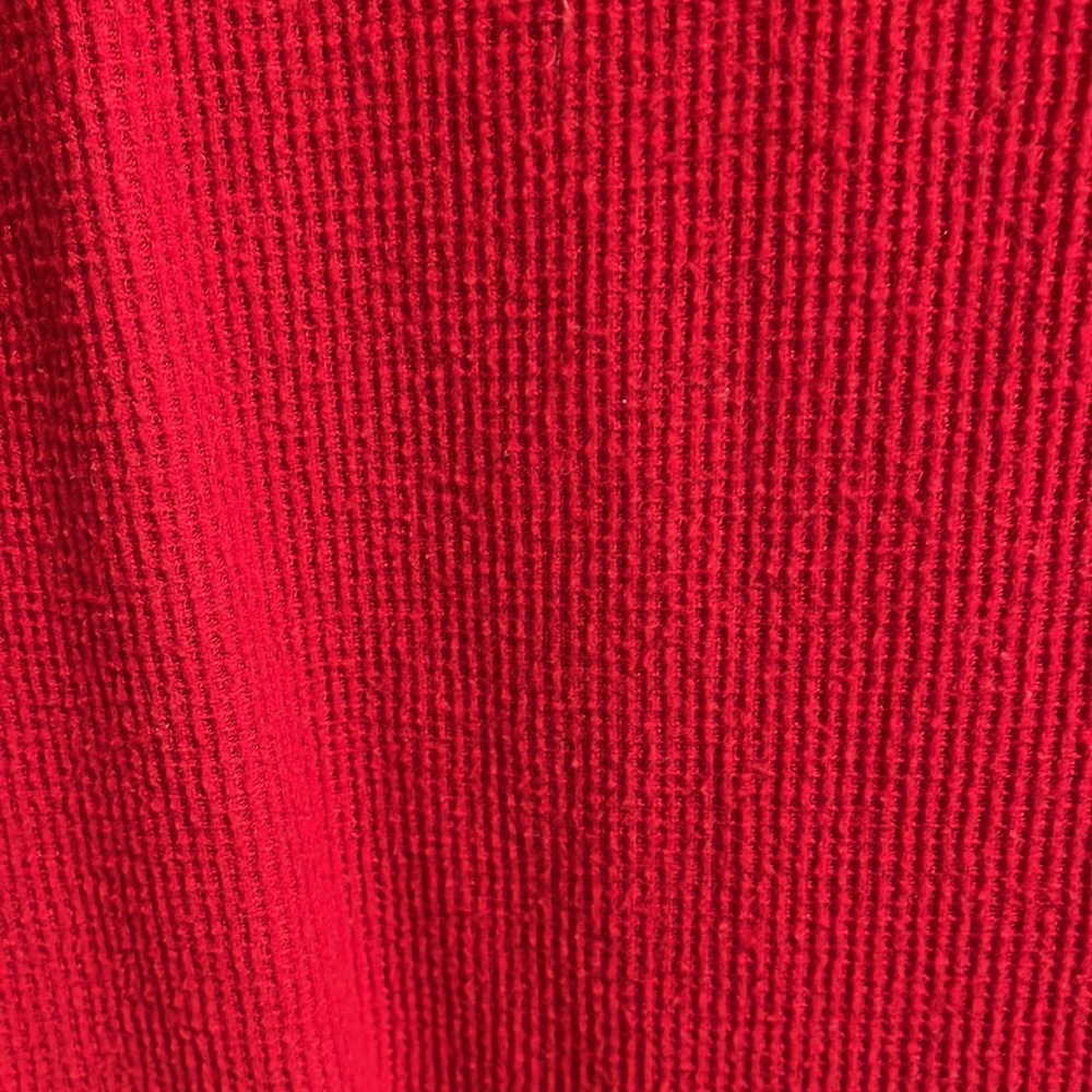 Maurice’s - Long John like material long sleeve tee - red - size m - Picture 2 of 2